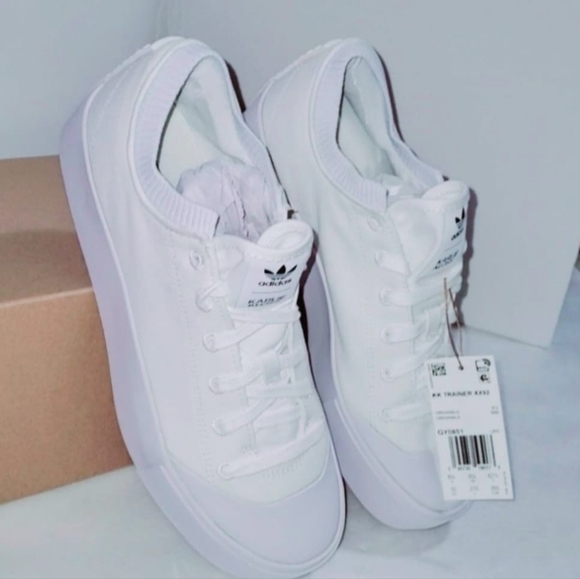 Adidas Karlie Kloss Trainer ××92 women ,size 10. Style GY0851, New with box. - Picture 3 of 9